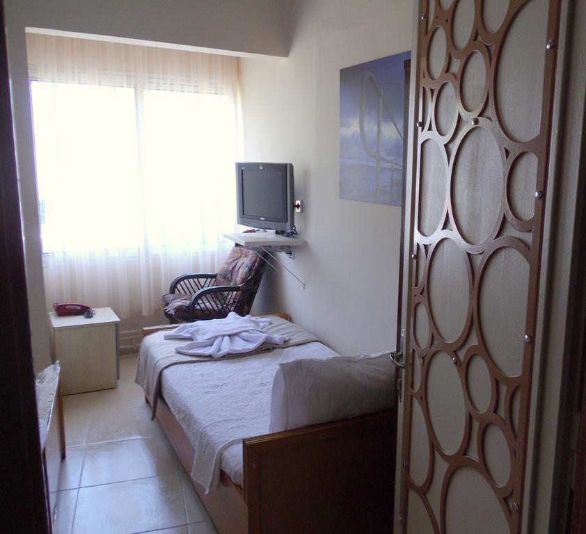 Caylan Hotel Smirne Esterno foto