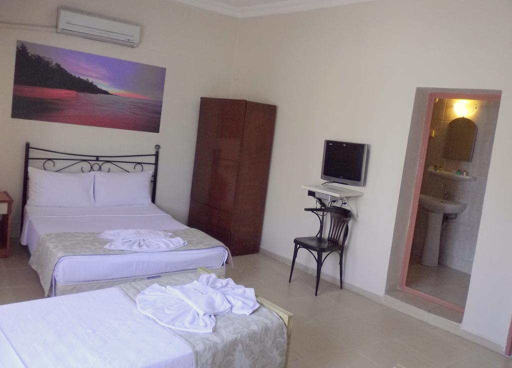 Caylan Hotel Smirne Esterno foto