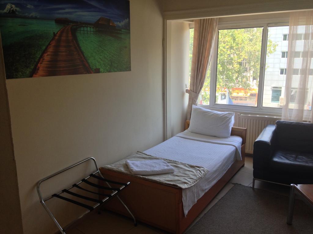 Caylan Hotel Smirne Esterno foto