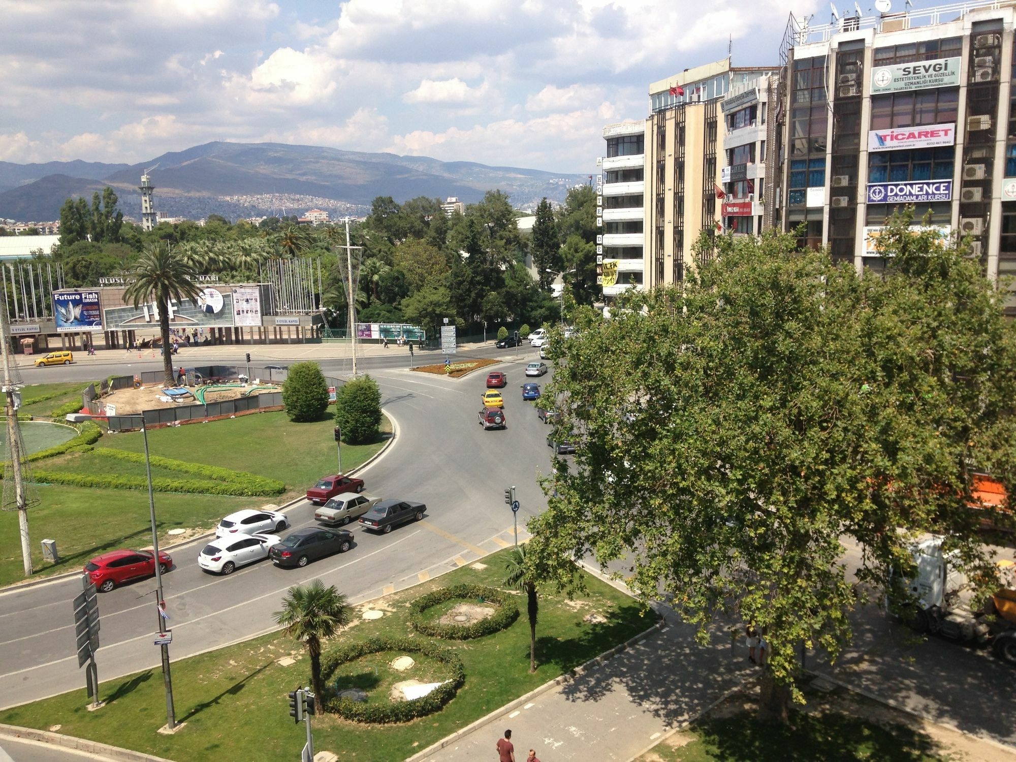 Caylan Hotel Smirne Esterno foto